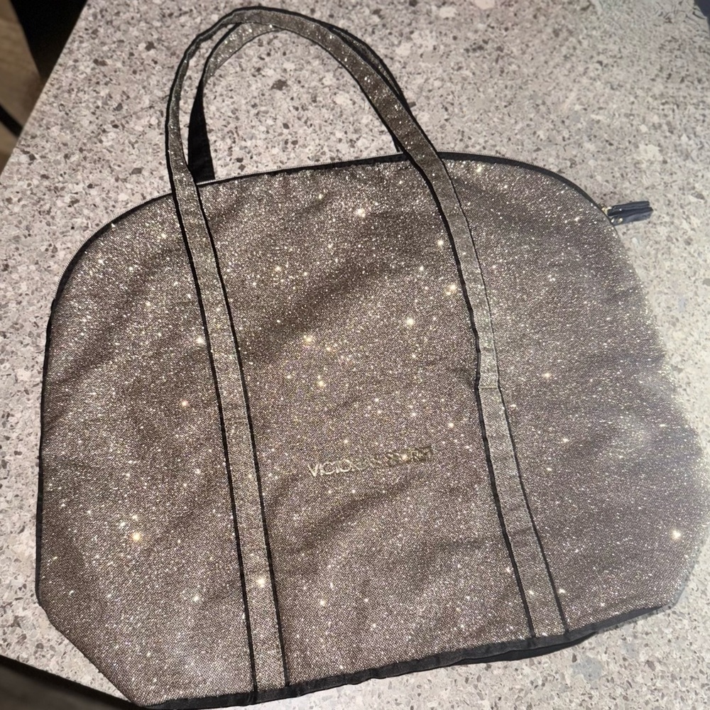 Limited Edition VICTORIA’S SECRET Sparkly Double Zippered Tote ✨👜